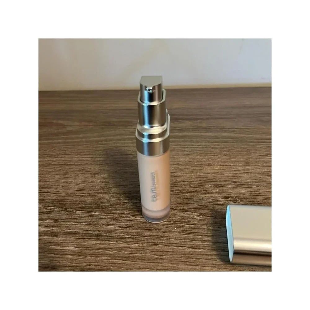 r.e.m. beauty Sweetener Foundation Light 7C